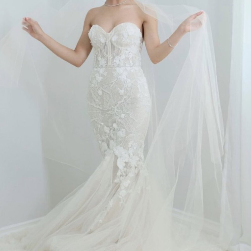 Berta Privée 21-P02 Mermaid Wedding Gown